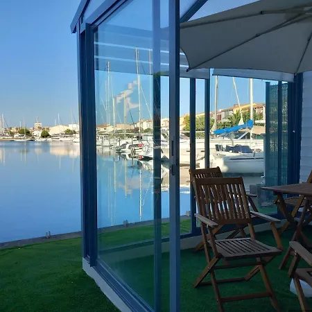 Petite Marina, Terrasse, Veranda, Pied Dans L'eau Apartament