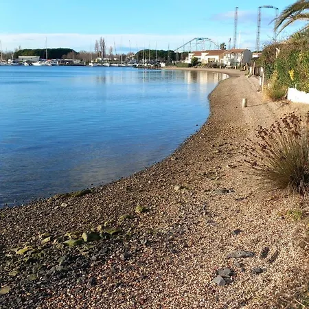 Petite Marina, Terrasse, Veranda, Pied Dans L'eau Apartament *